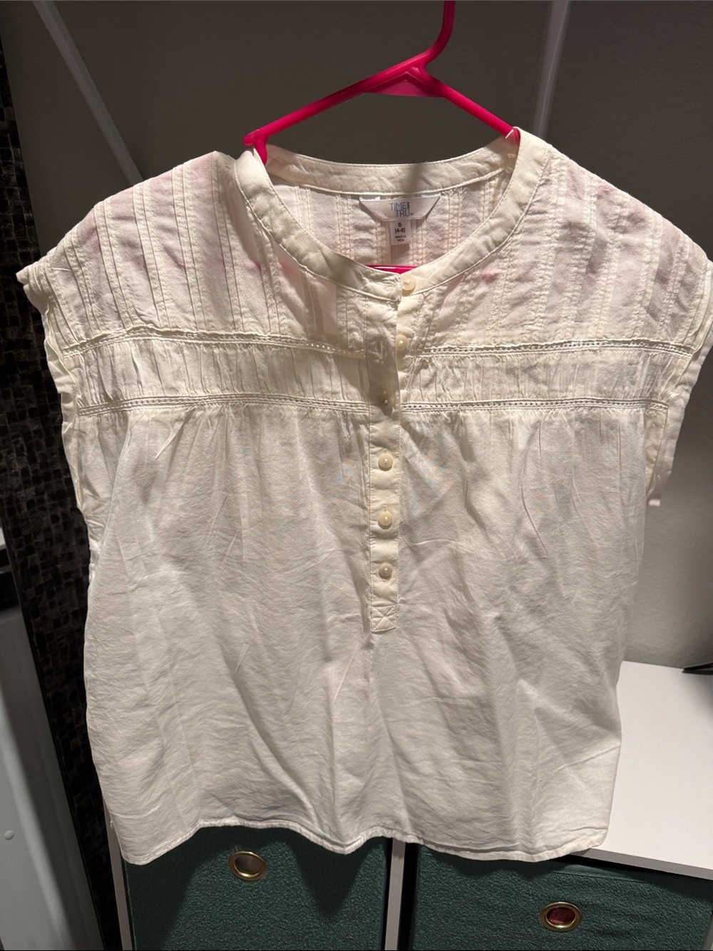 Time and Tru Cream Button-Up Cap Sleeve Blouse